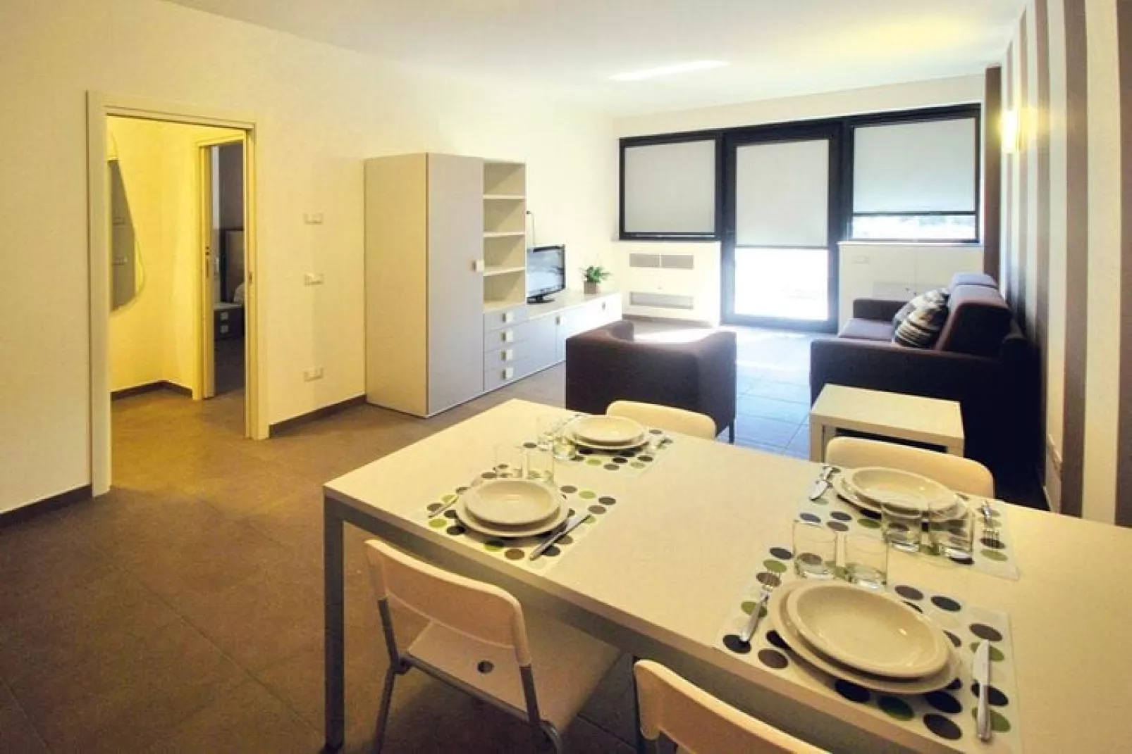 	Residence Riviera Palace Two-room Apartment-Dining room