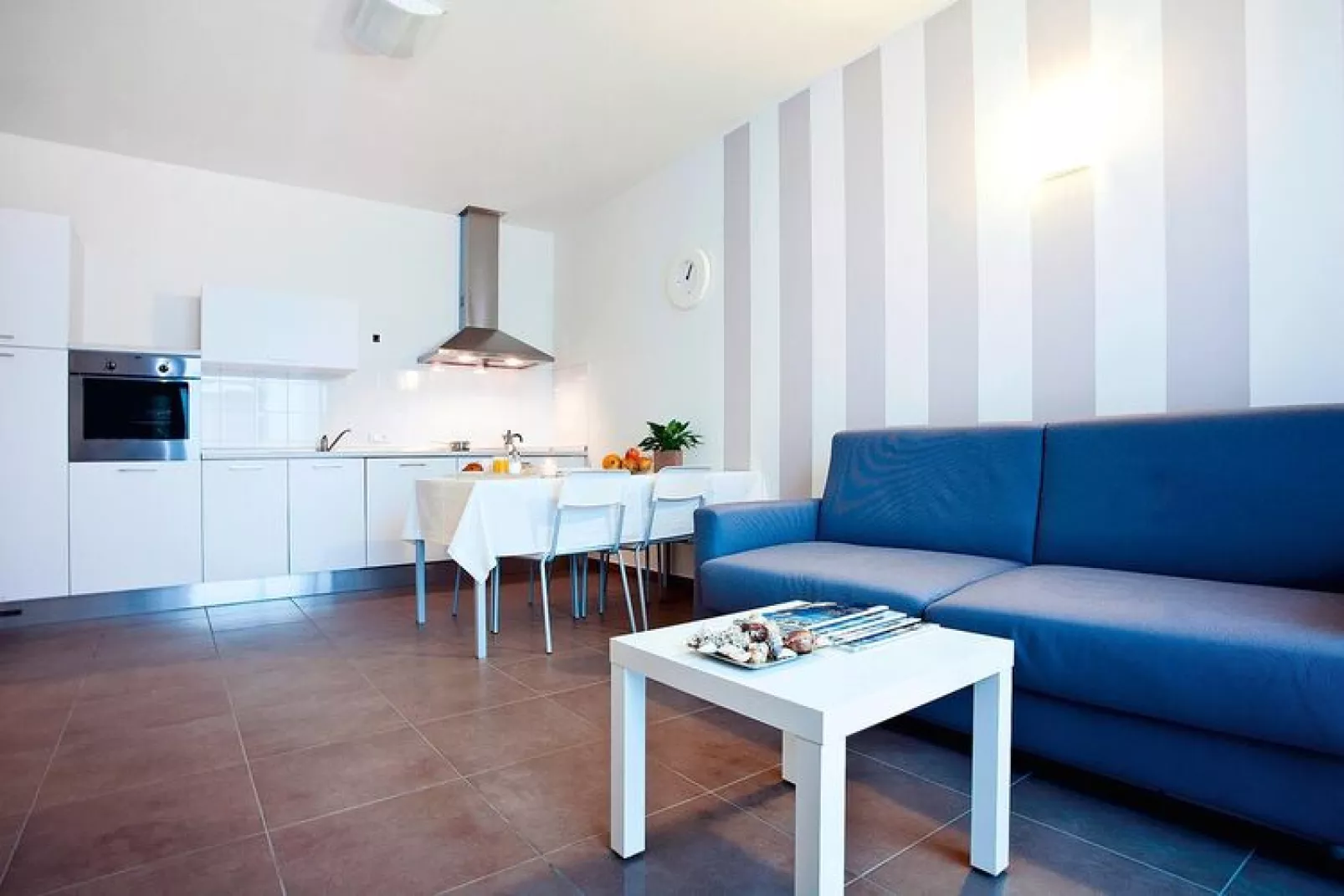 	Residence Riviera Palace Two-room Apartment-Dining room