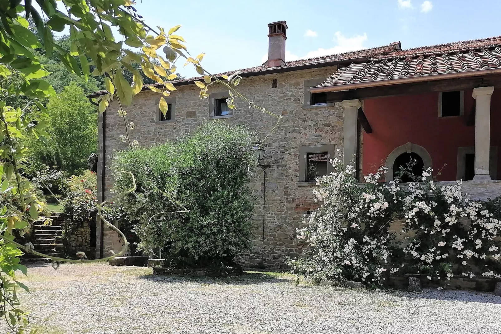 Palazzo-Exterior summer
