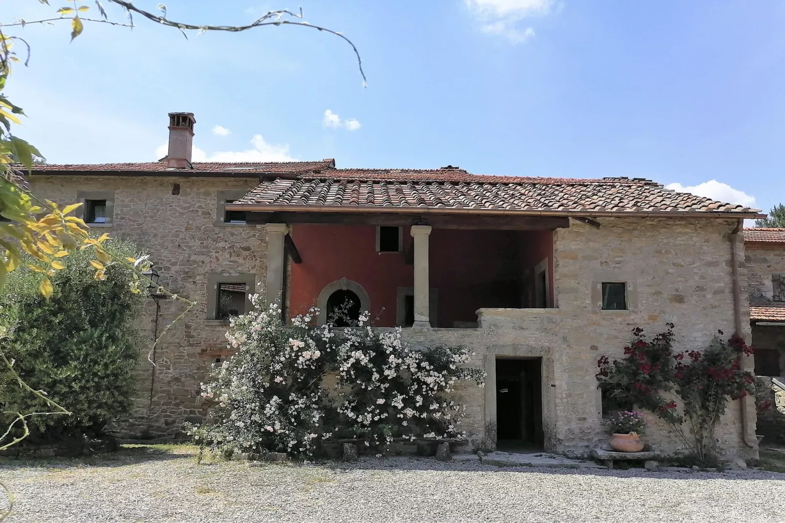 Palazzo-Exterior summer