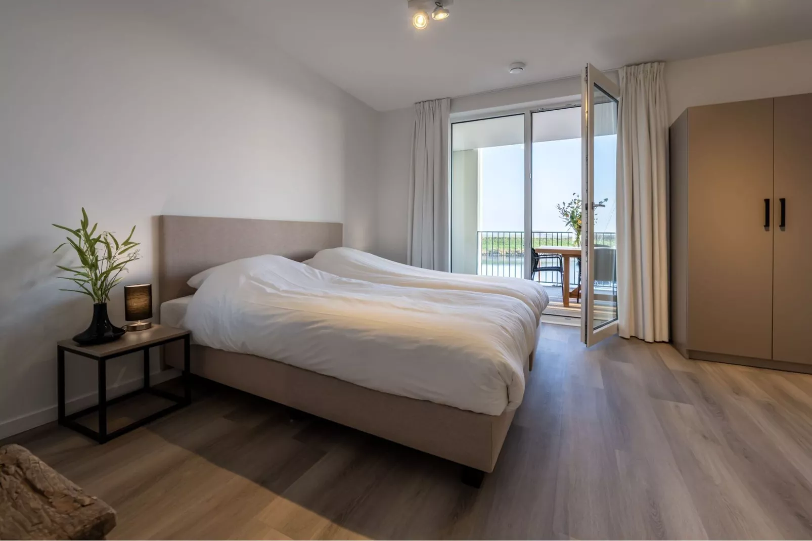 Harbour Loft 1K Residence Marina havenzicht-Bedroom