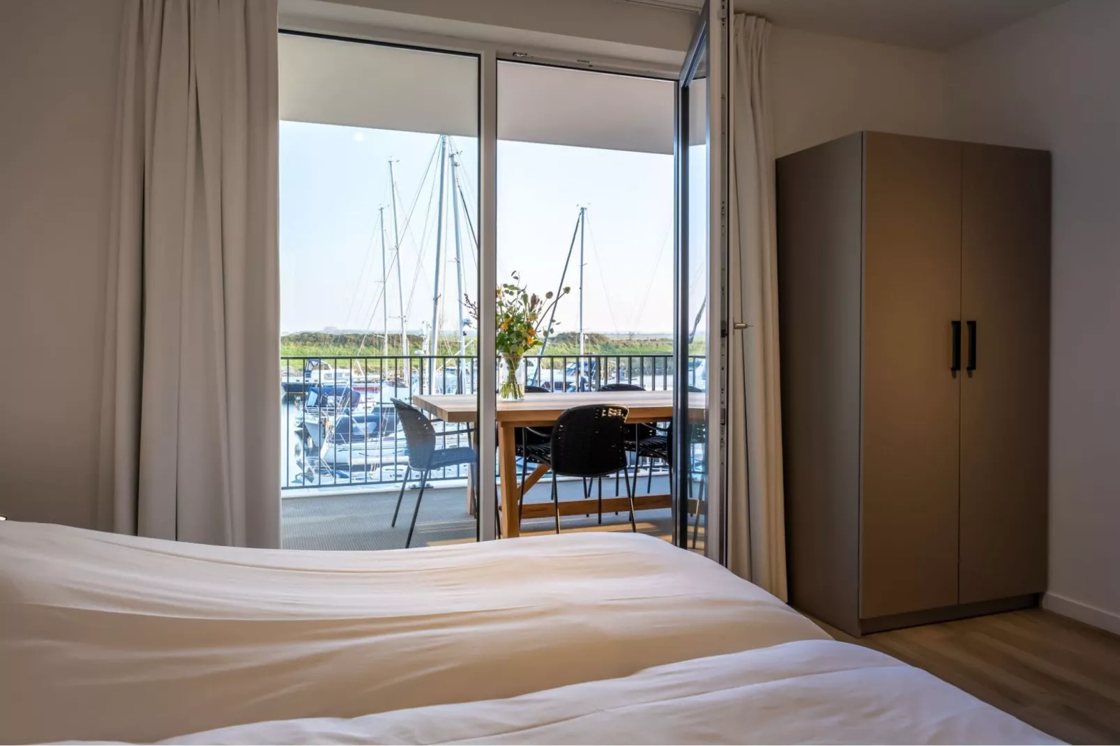 Harbour Loft 1K Residence Marina havenzicht-Bedroom