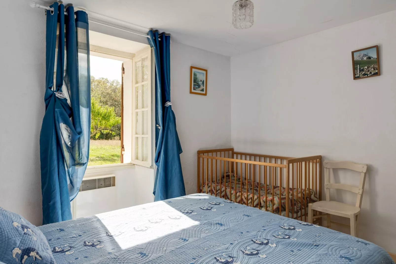 Cendrieux-Bedroom