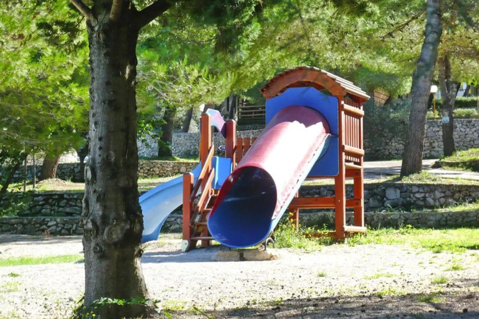 Holiday resort Jezera Village, Jezera-2-Raum-App., B2+2 New, ca. 36 qm, für 4 Pers.-Gardens summer
