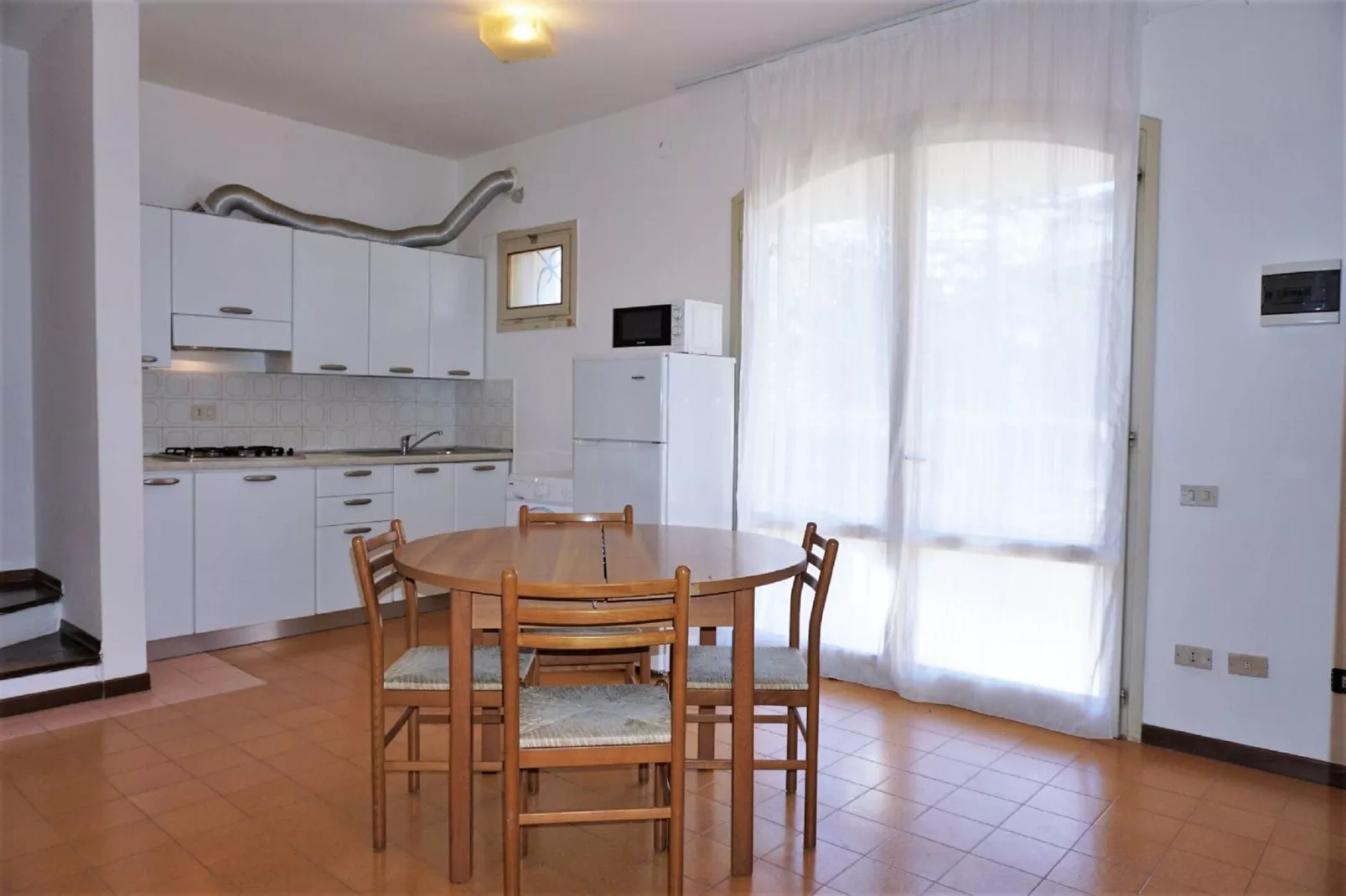 LN 22/89-Kitchen
