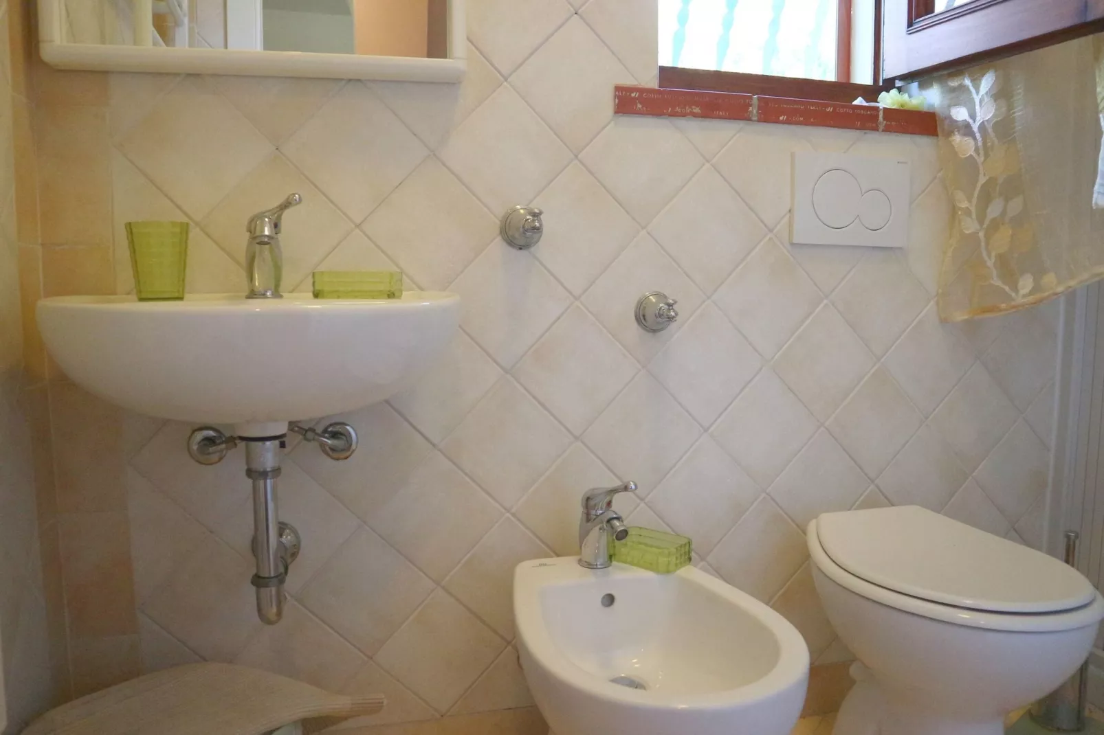 Rosetta-Bathroom