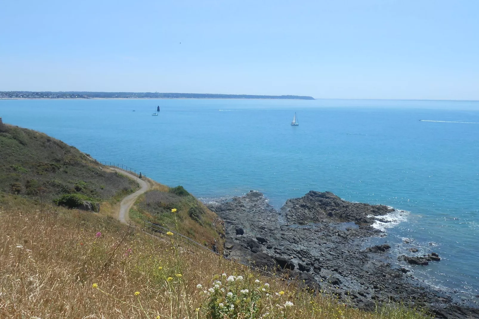 Semi-detached house St Martin-de-Bréhal-Areas summer 20km