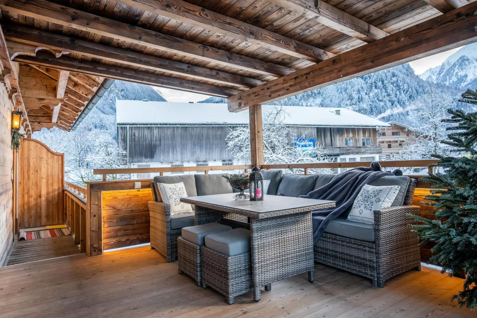 Apartment Hollaus-Terrassenbalkon