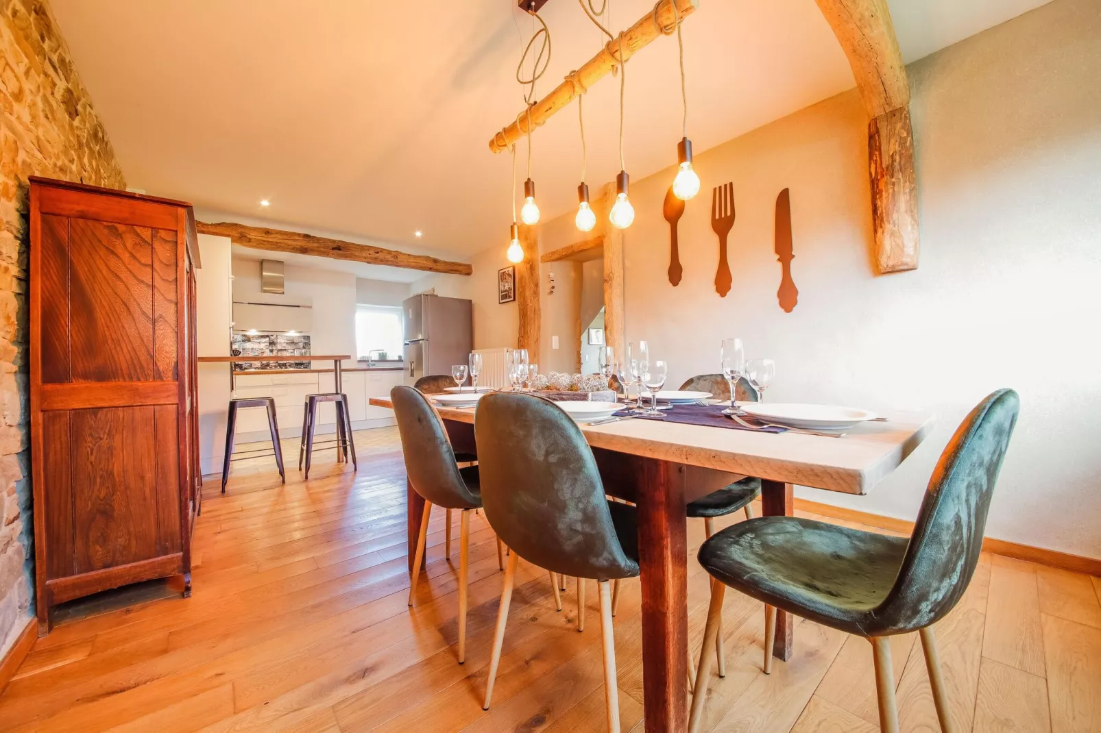 L'Echappée Belle-Dining room