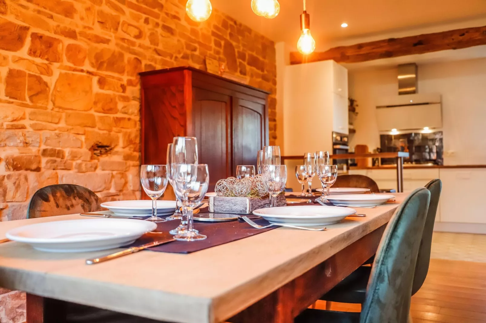 L'Echappée Belle-Dining room