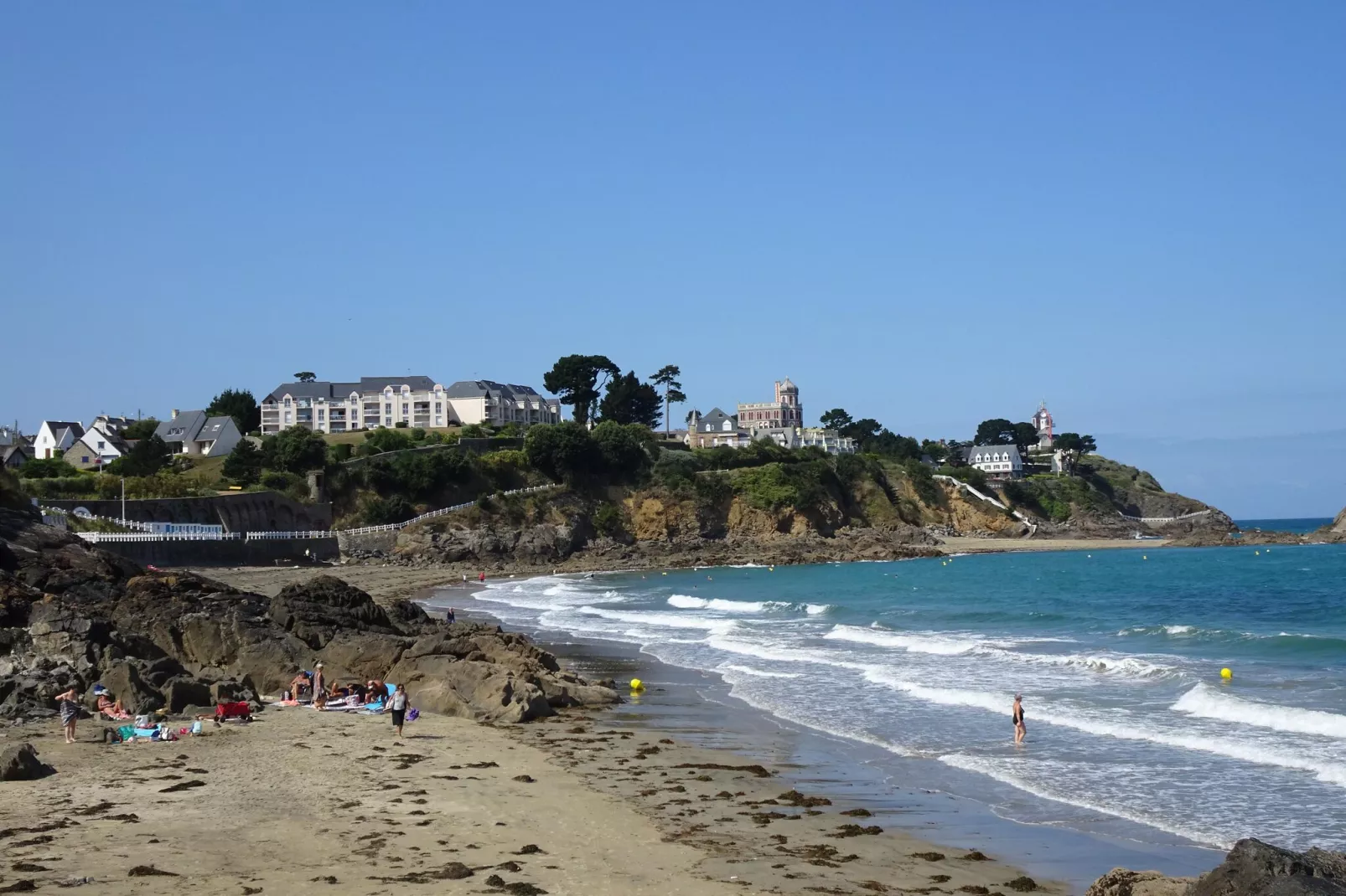 Semi-detached houses, St. Quay-Portrieux-3 chambres + 1 sdb-Areas summer 5km
