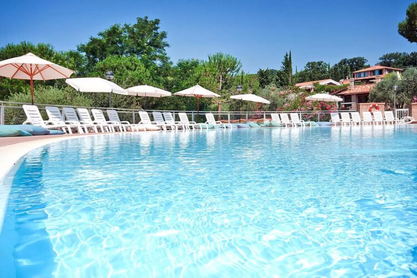 Holiday resort Centro Vacanze il Borgo Guardistallo- 2 letti soggiorno-Piscine