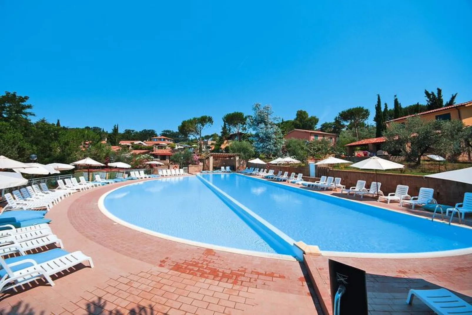 Holiday resort Centro Vacanze il Borgo Guardistallo- 2 letti soggiorno-Piscine