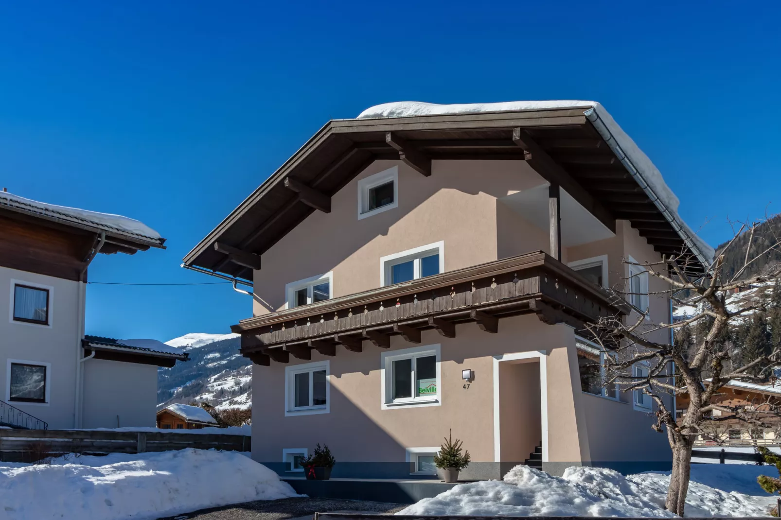 Maria B-Exterior winter