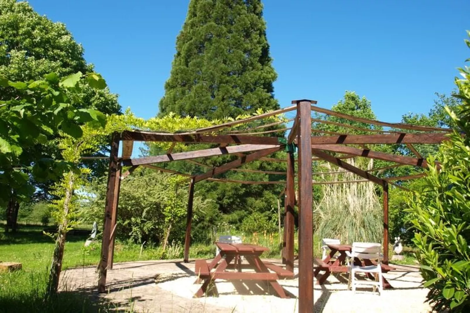 La Cipière-Terrace balcony