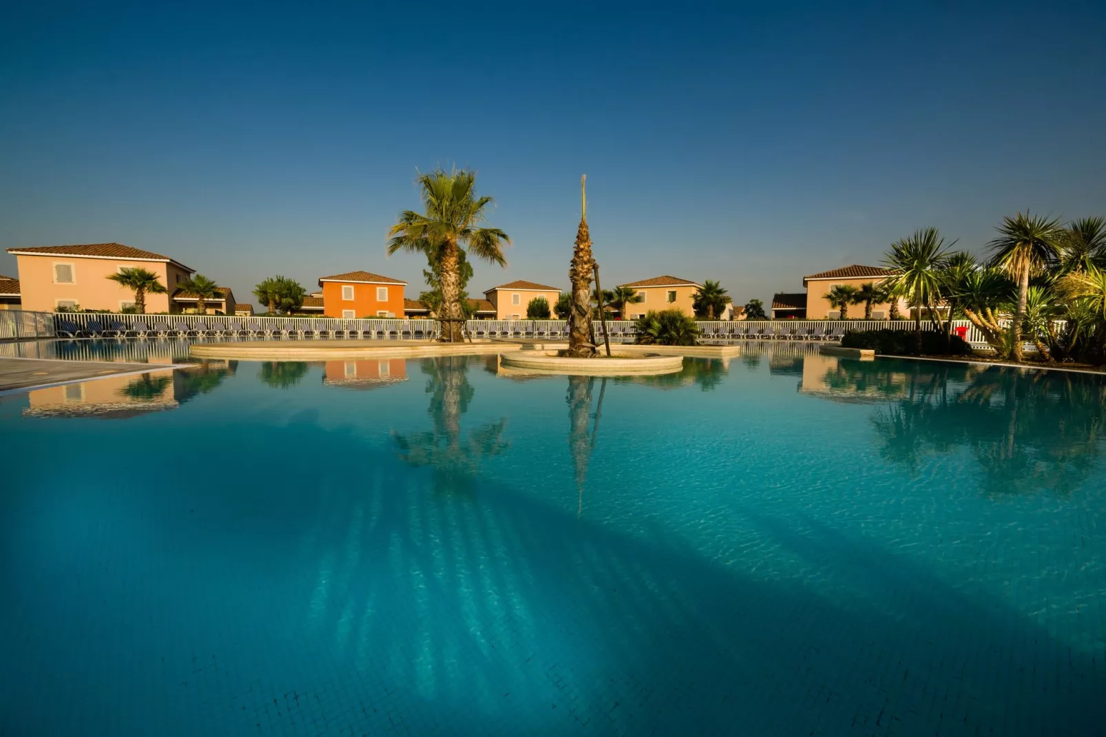 Le Domaine du Golf 10-Park facilities