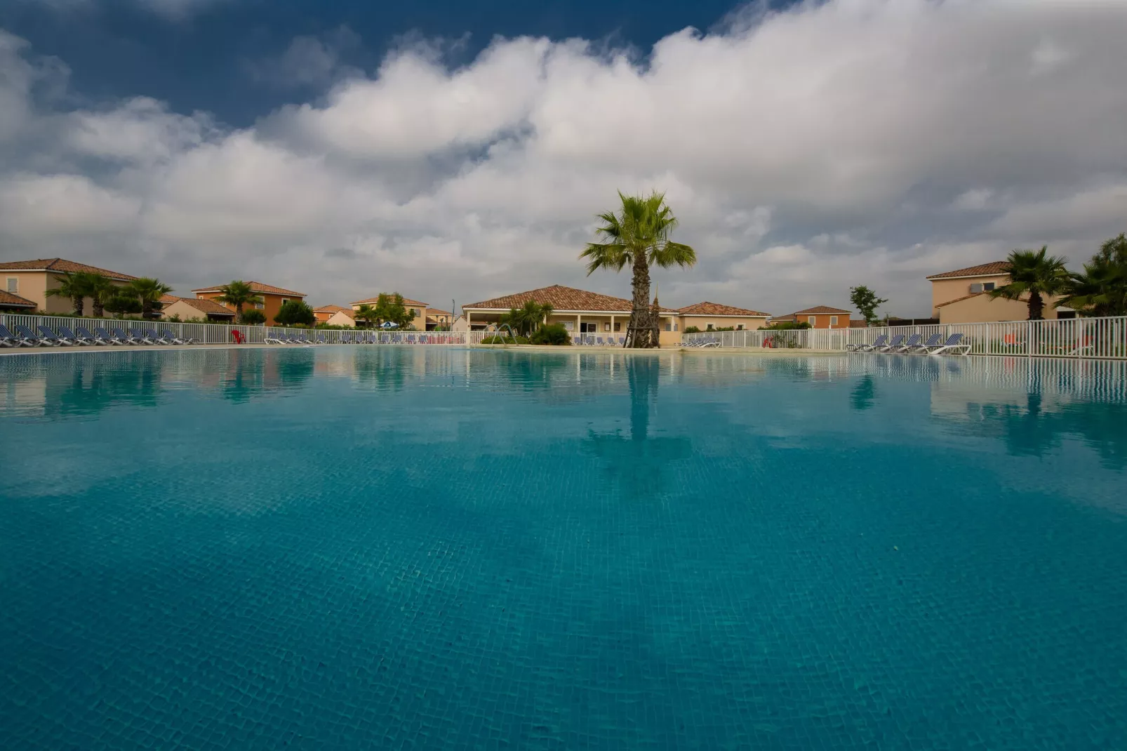 Le Domaine du Golf 7-Pool