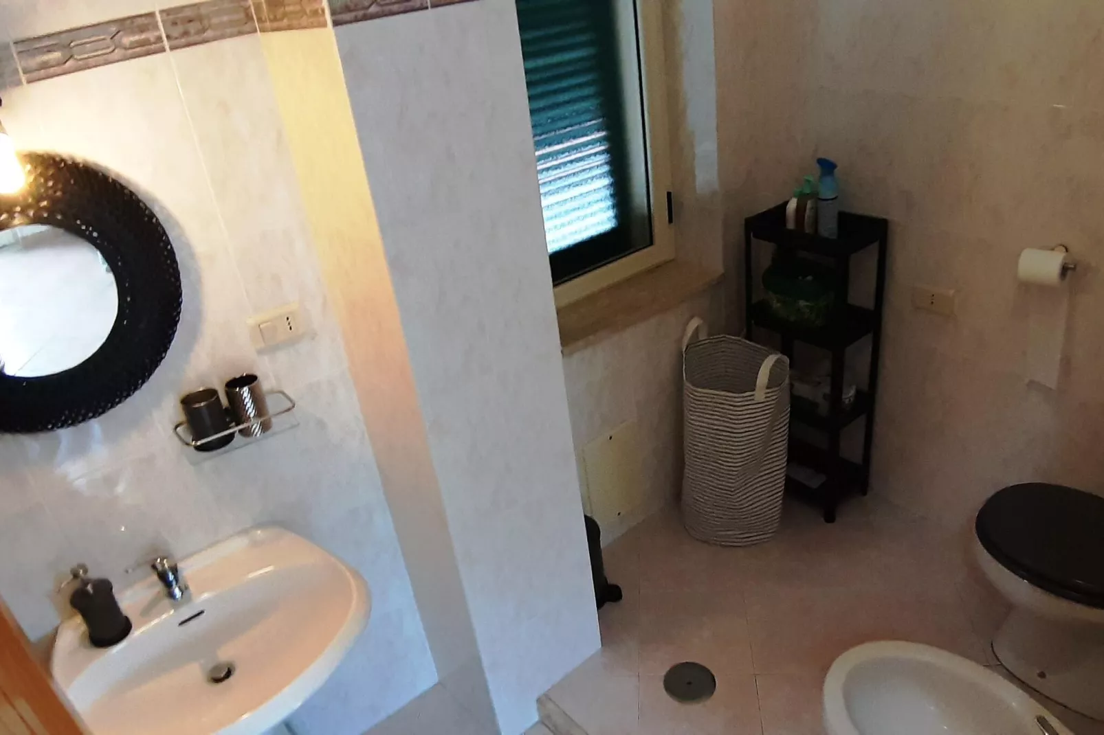 Villa Leyland-Bathroom