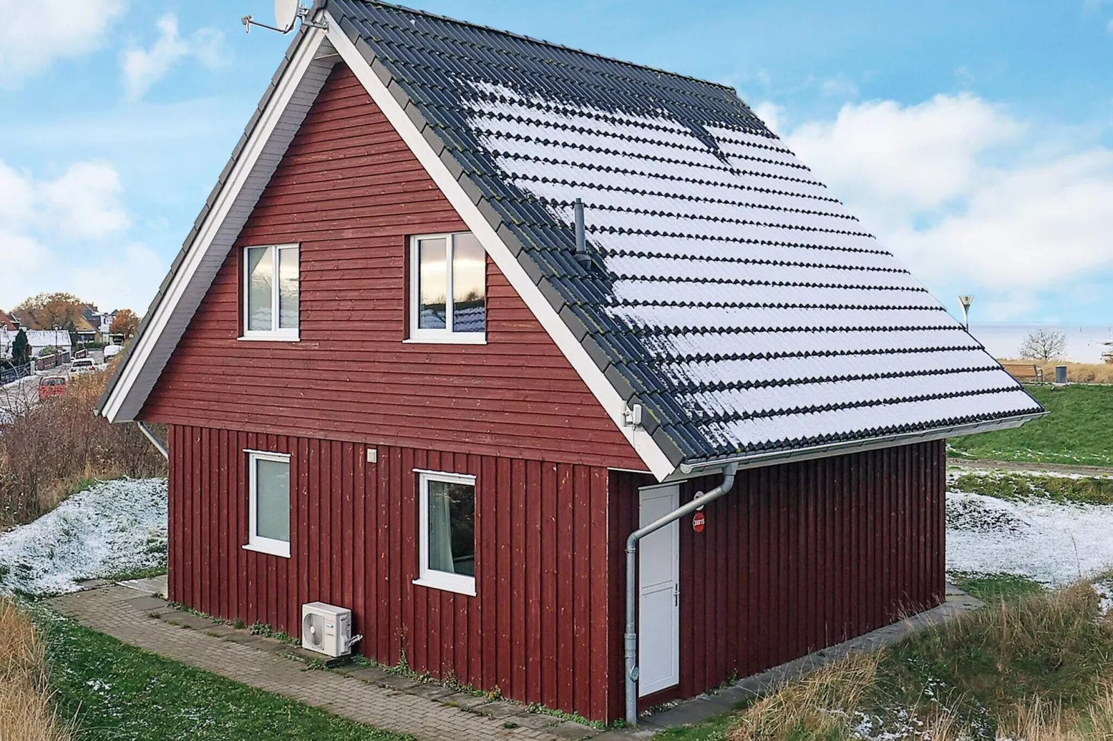 MERKUR 62+58 SW 1.RH.-Water view