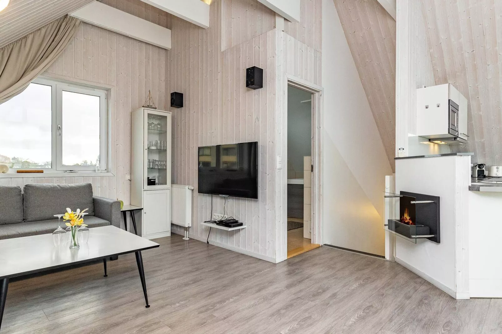 MERKUR 62+58 SW 1.RH.-Intérieur