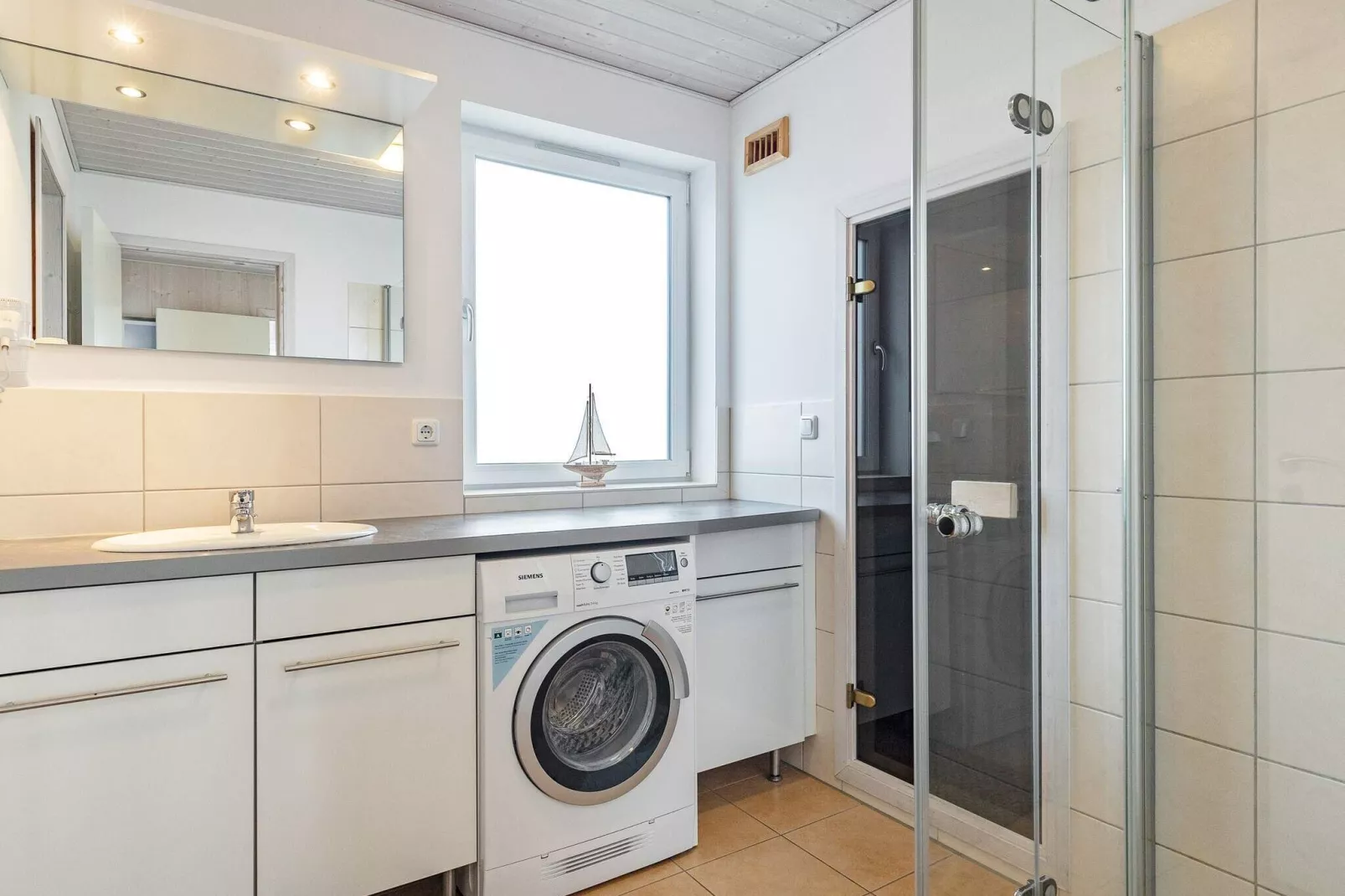 MERKUR 62+58 SW 1.RH.-Intérieur