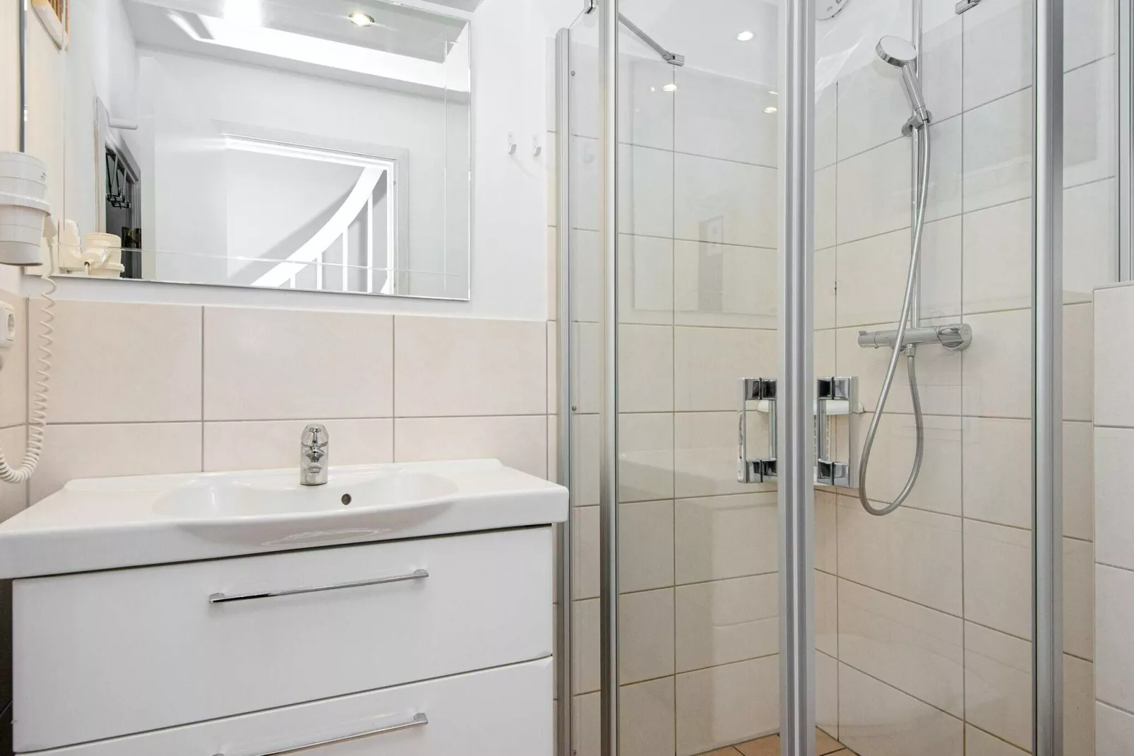 MERKUR 35+33 S DHH 1.RH.-Innenbereich