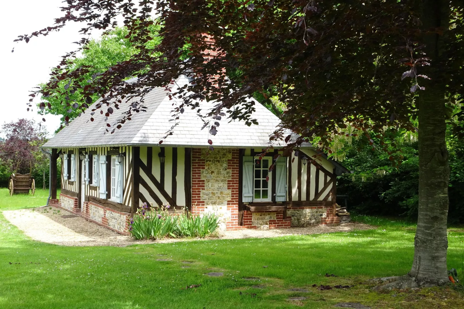 Property in Le Mesnil sur Blangy-Exterior summer