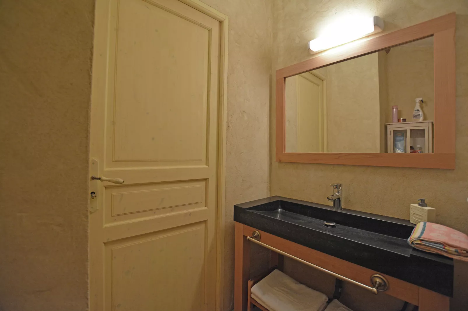 Le Mas Enchanteur-Bathroom