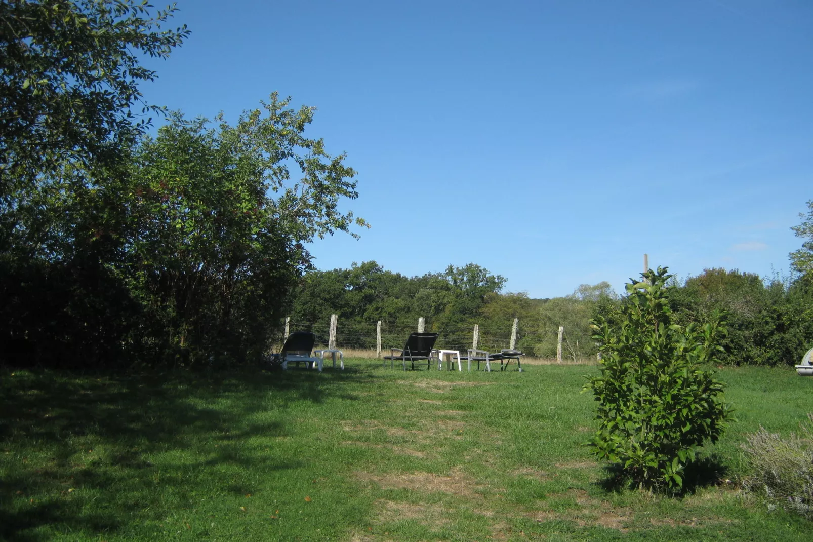 Maison de vacances Vitry Lache-Jardin d'été