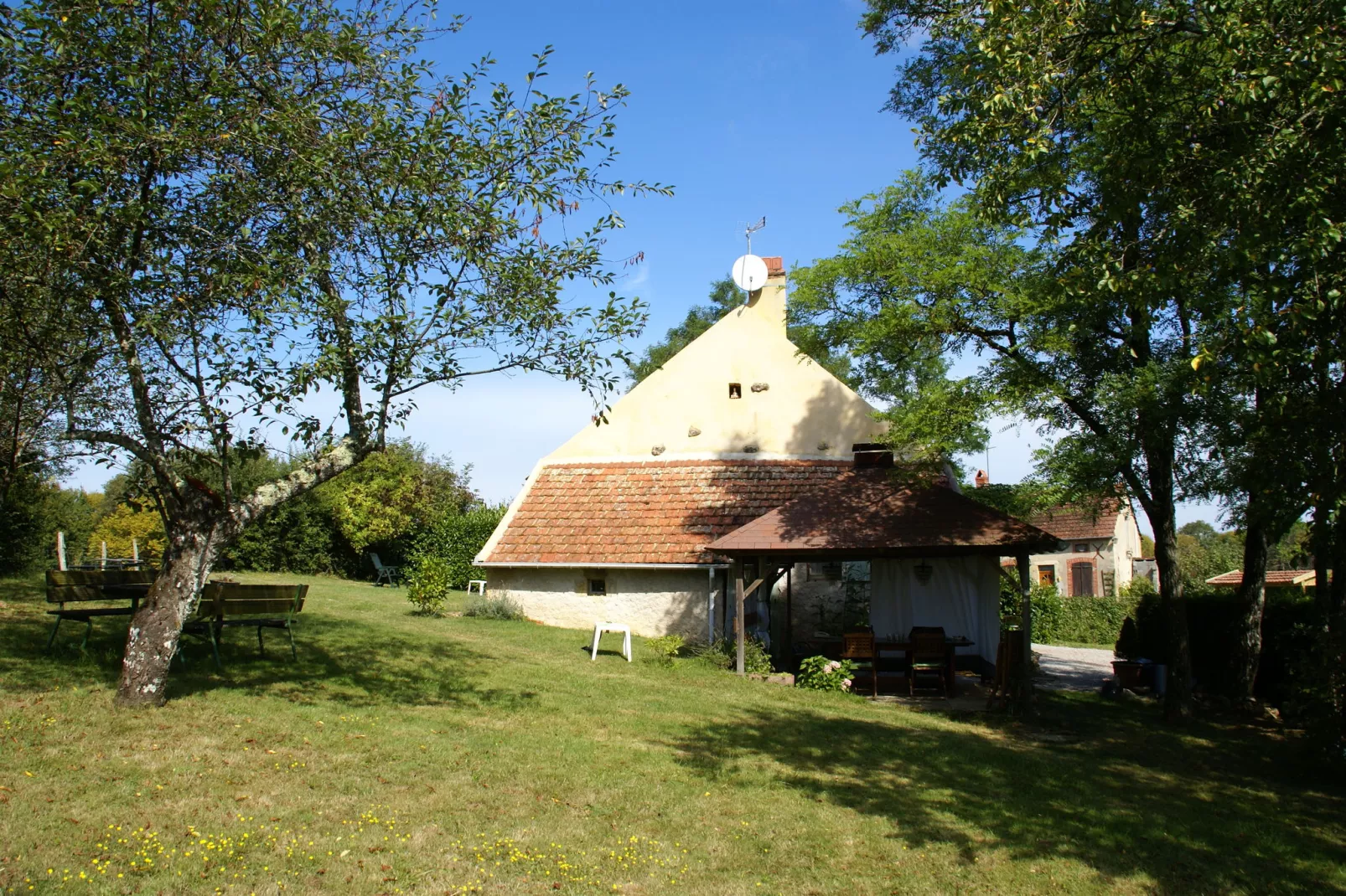 Maison de vacances Vitry Lache-Jardin d'été