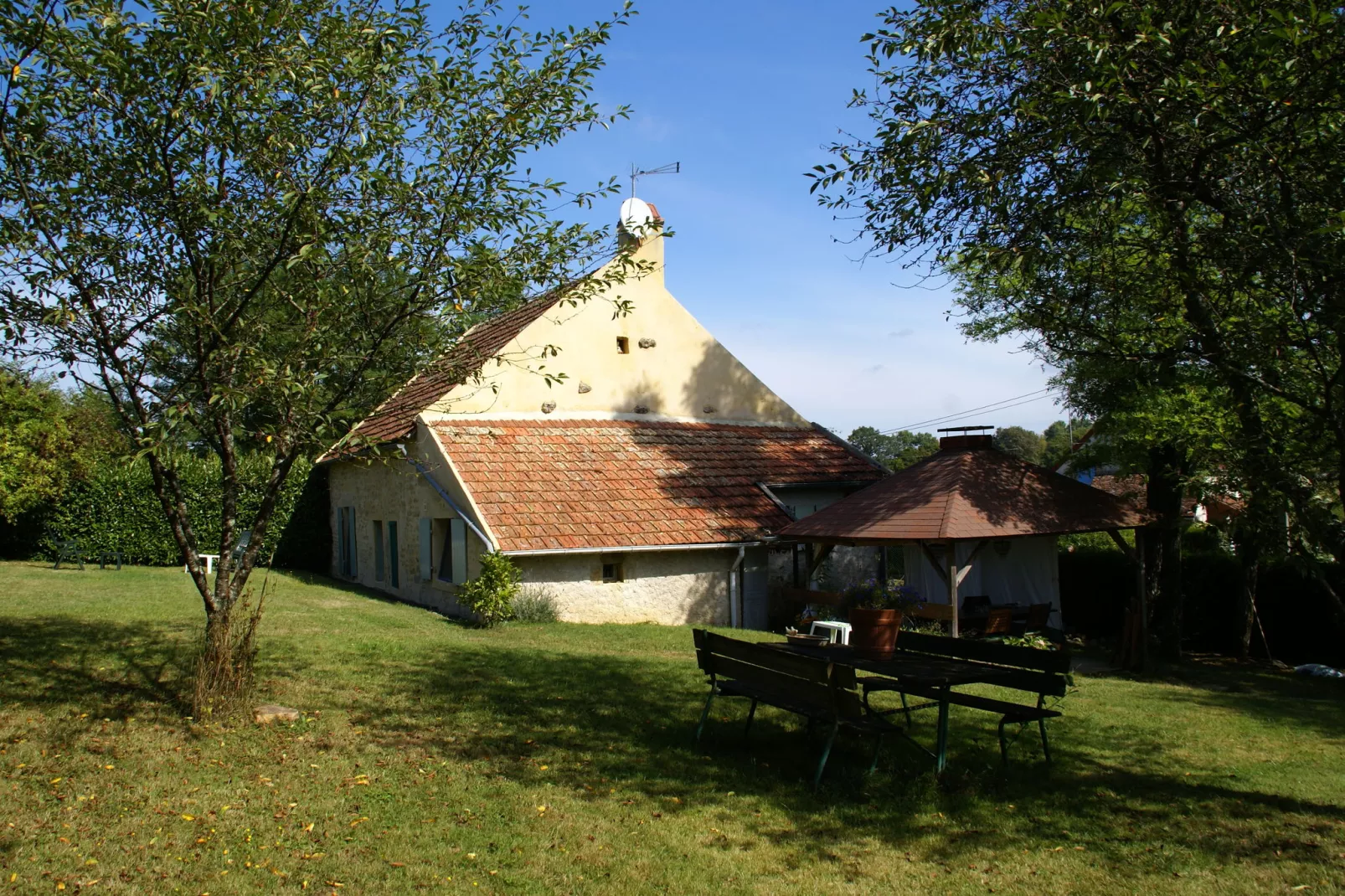 Maison de vacances Vitry Lache-Jardin d'été
