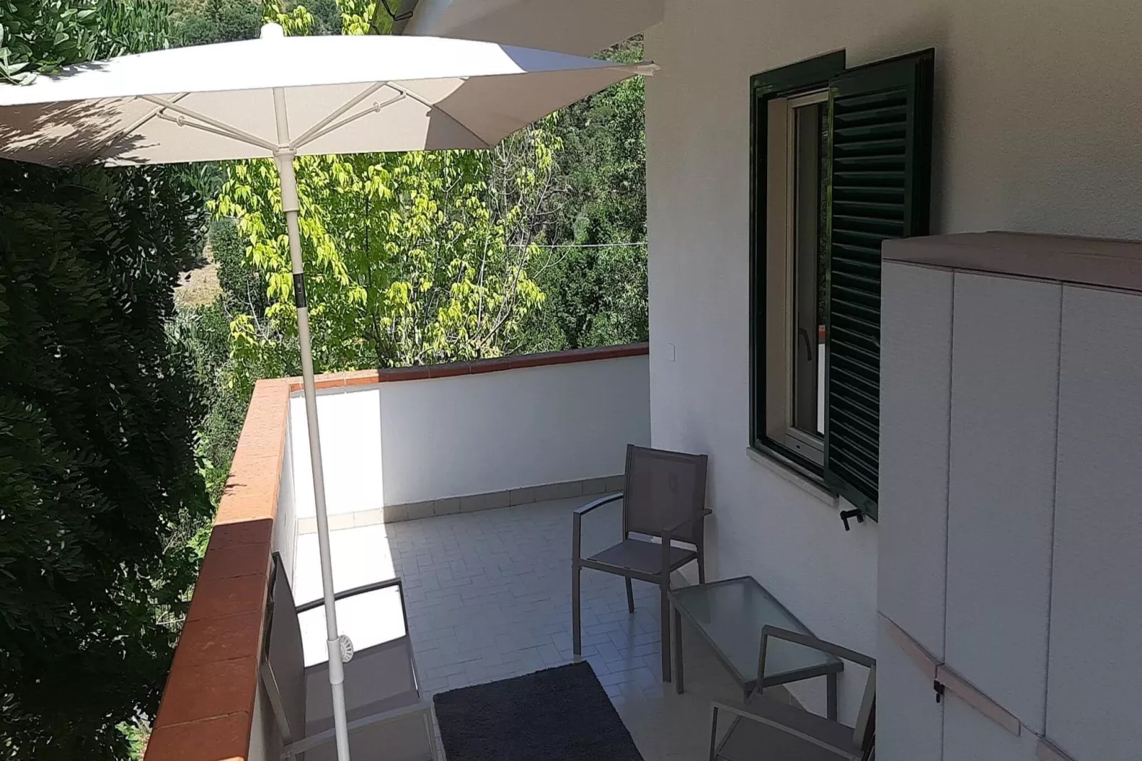 Villa Leyland-Terrace balcony