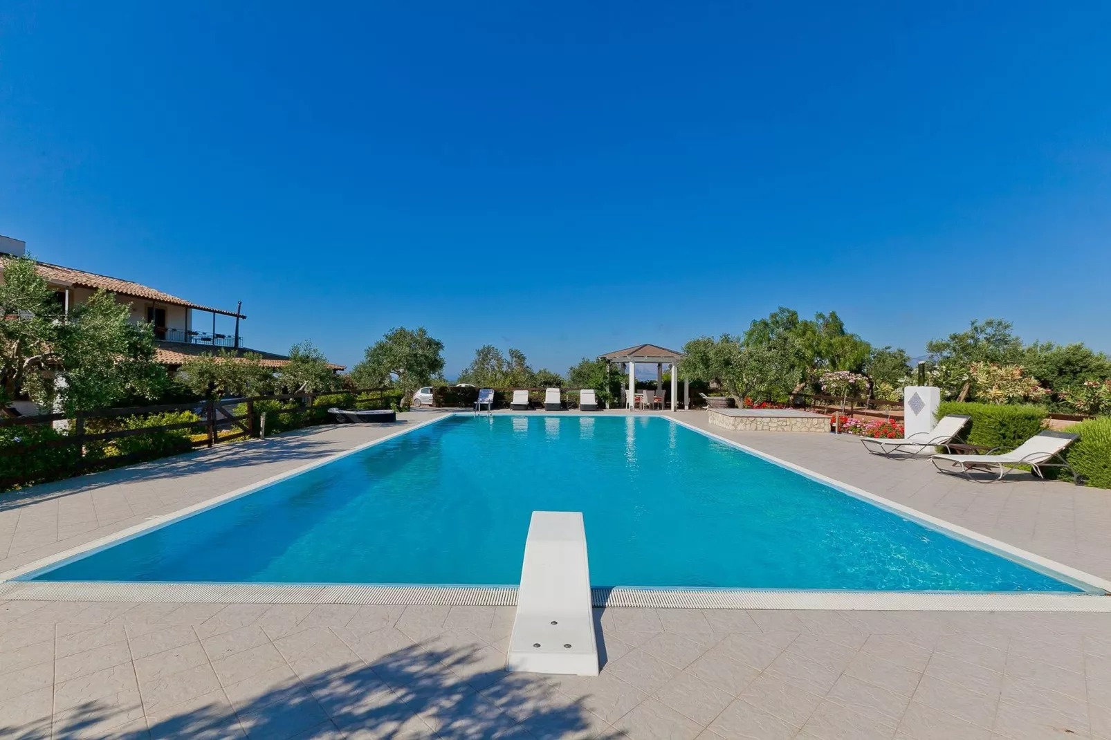 Tenute Aversa-Pool