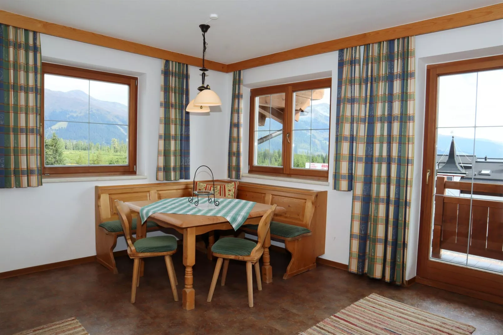 Apartments Filzsteinalm-Dining room