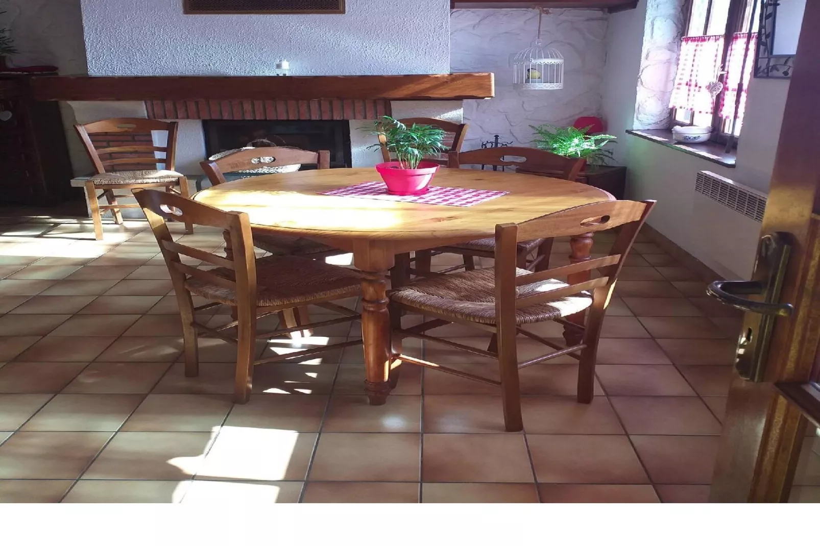 Chez Severine House-Dining room