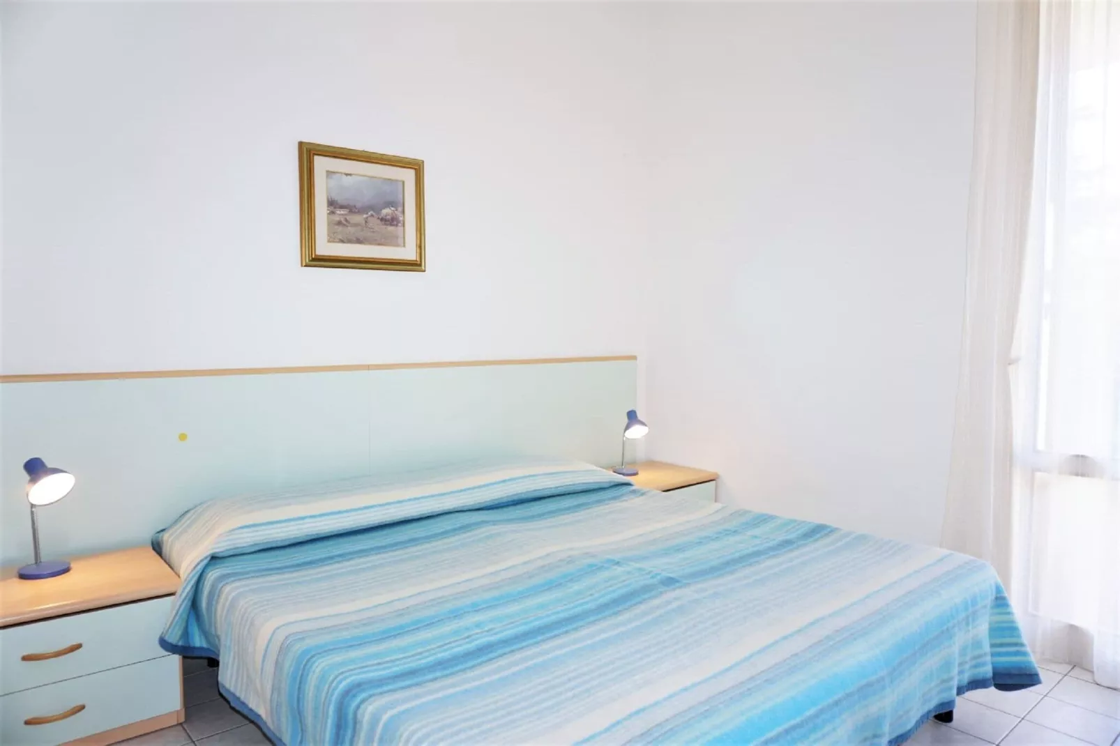 LN 32/95-Bedroom