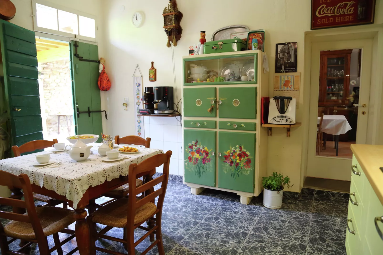 Appartamento Le Rondini-Kitchen