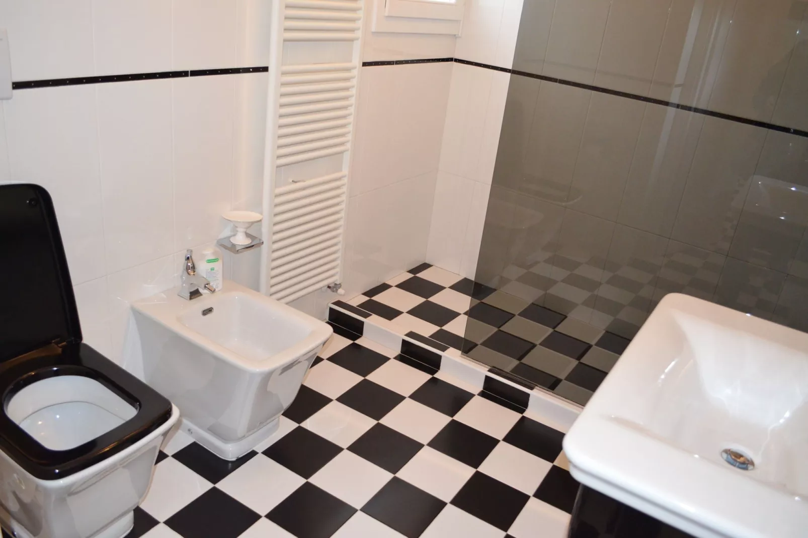 Appartamento Le Rondini-Bathroom