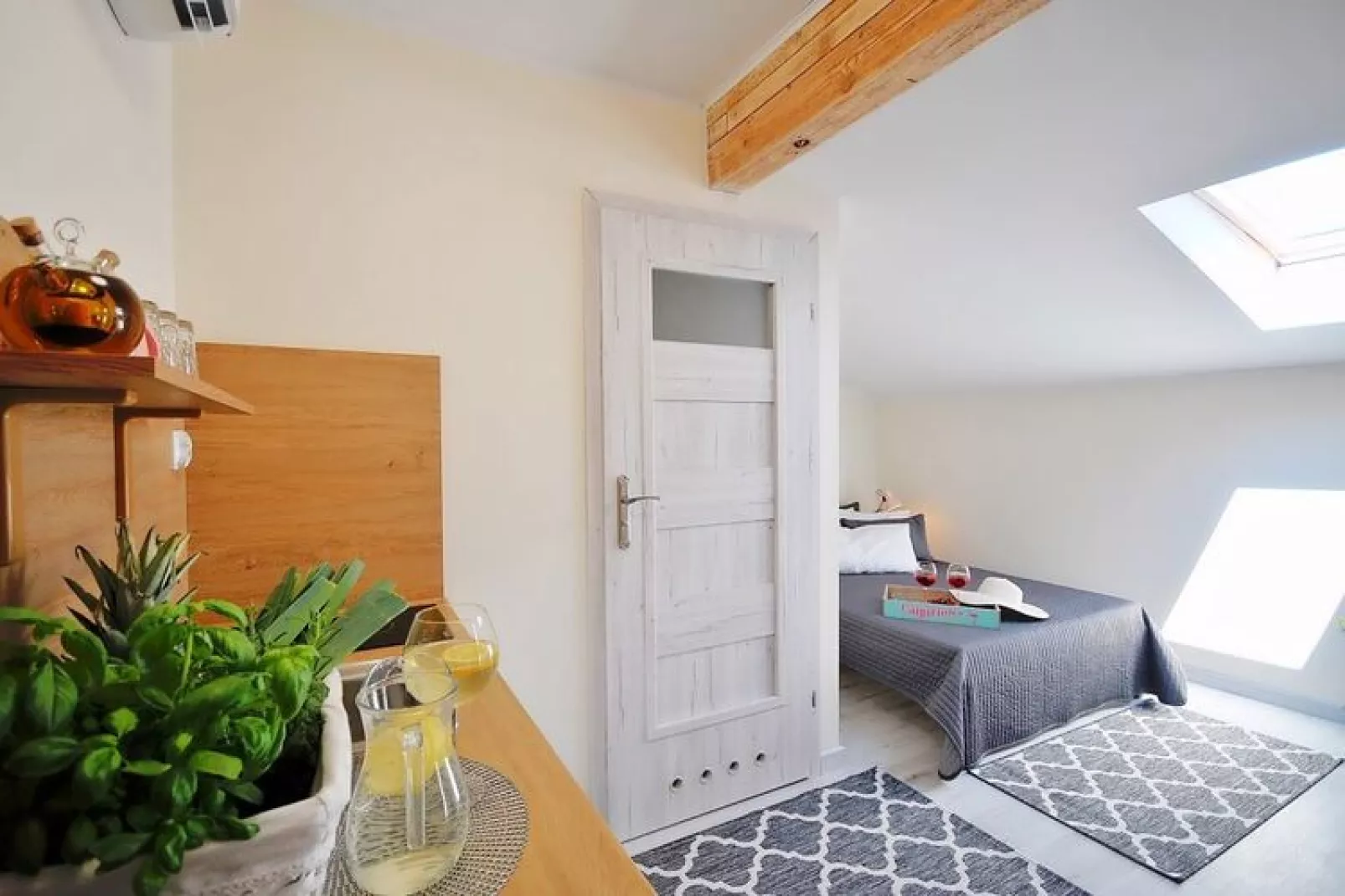 Studio 2-osobowe nr 4 20 m2 na poddaszu Ustronie Morskie-Indoor