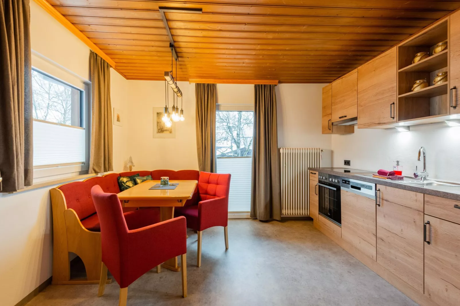 Eileen I-Dining room