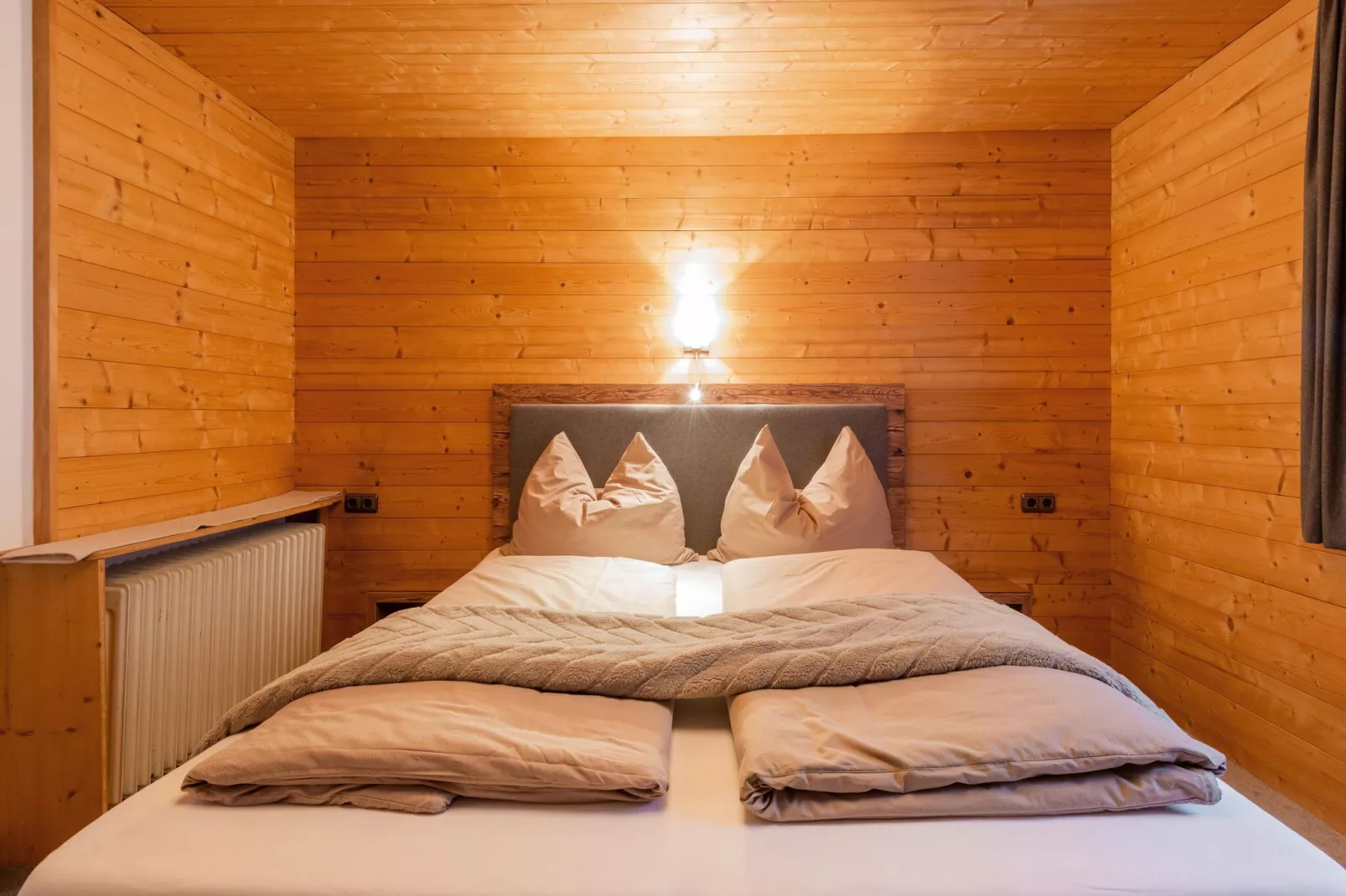 Eileen I-Bedroom