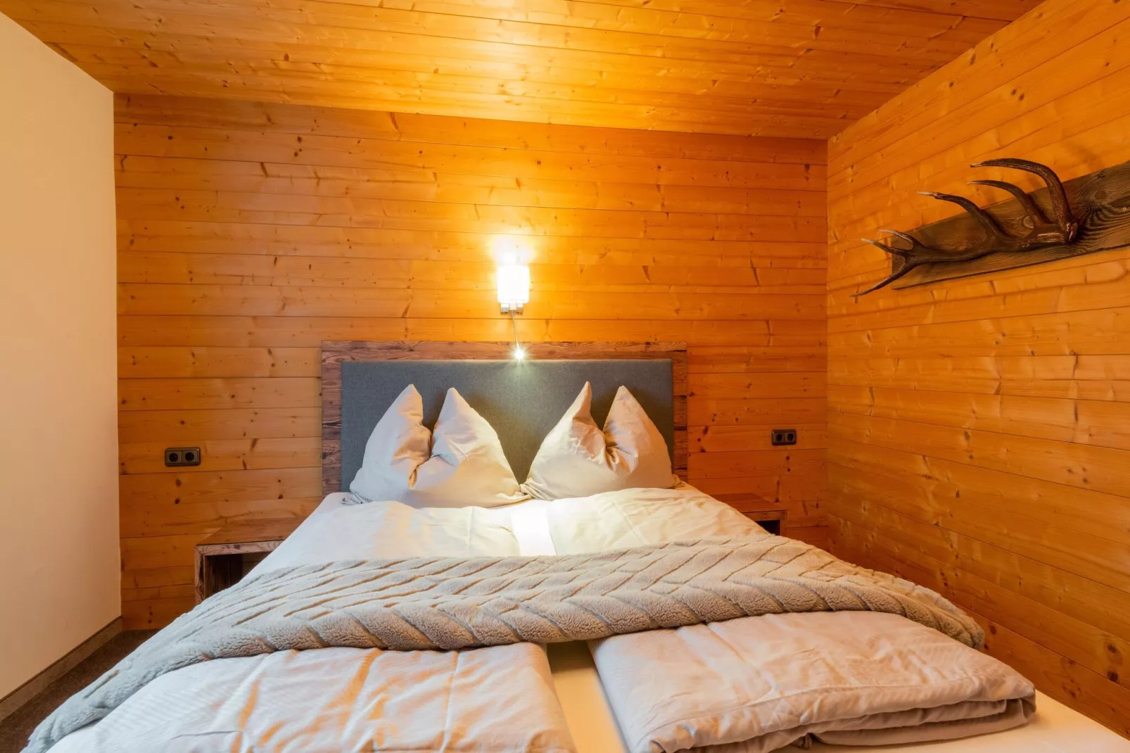 Eileen I-Bedroom