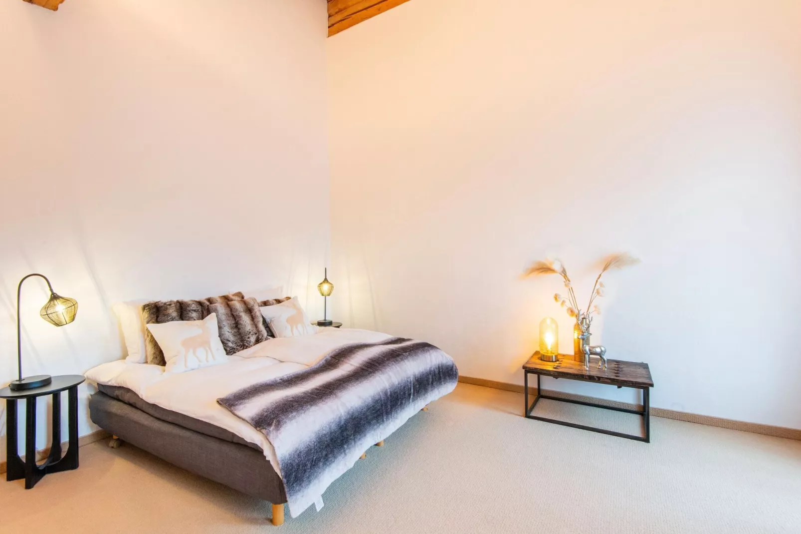 Luxury-Chalet in St Johann in Tirol-Bedroom