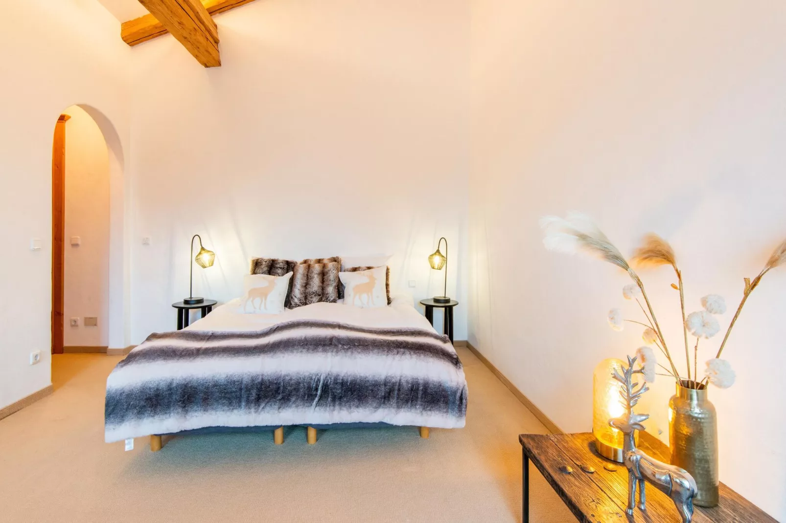 Luxury-Chalet in St Johann in Tirol-Bedroom