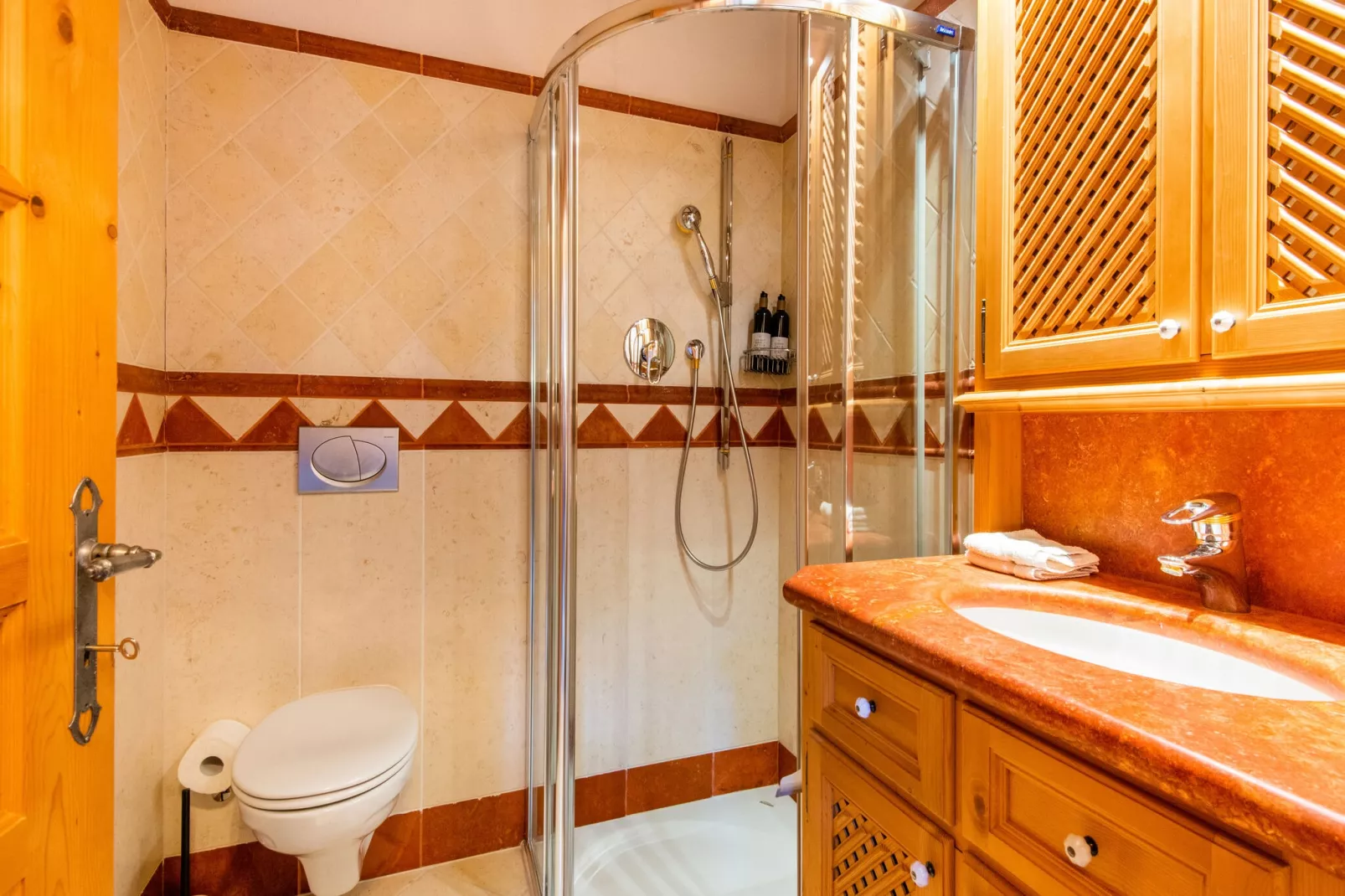 Luxury-Chalet in St Johann in Tirol-Bathroom