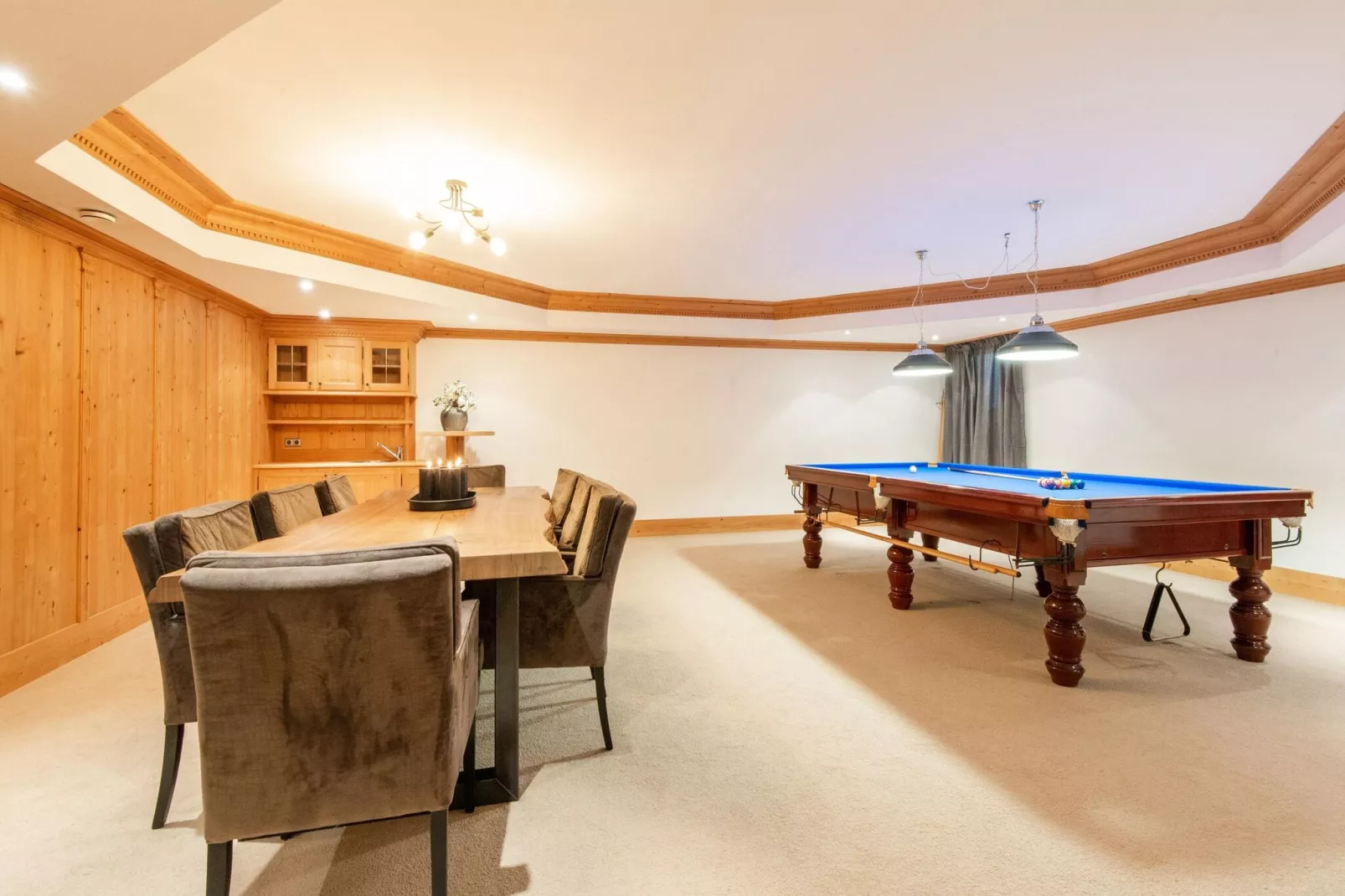 Luxury-Chalet in St Johann in Tirol-Recreation room