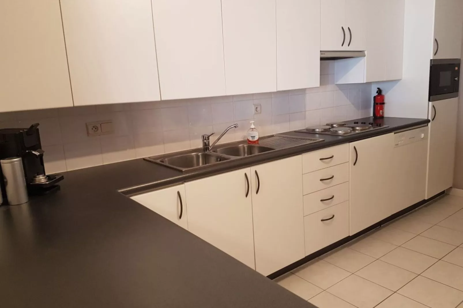 Bristol Palace 6C / 978004-Kitchen