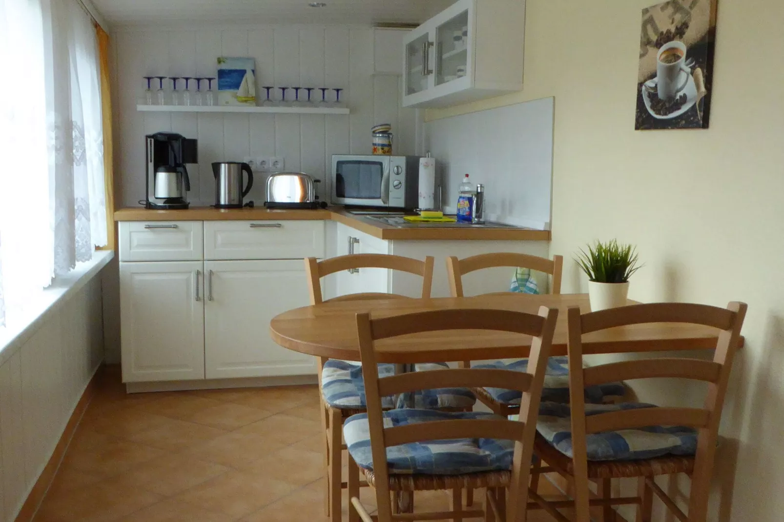 Kleintierhof mit Gartenterrasse-Kitchen