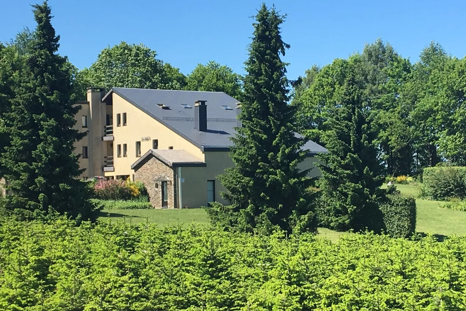 Les Chenets-Exterior summer