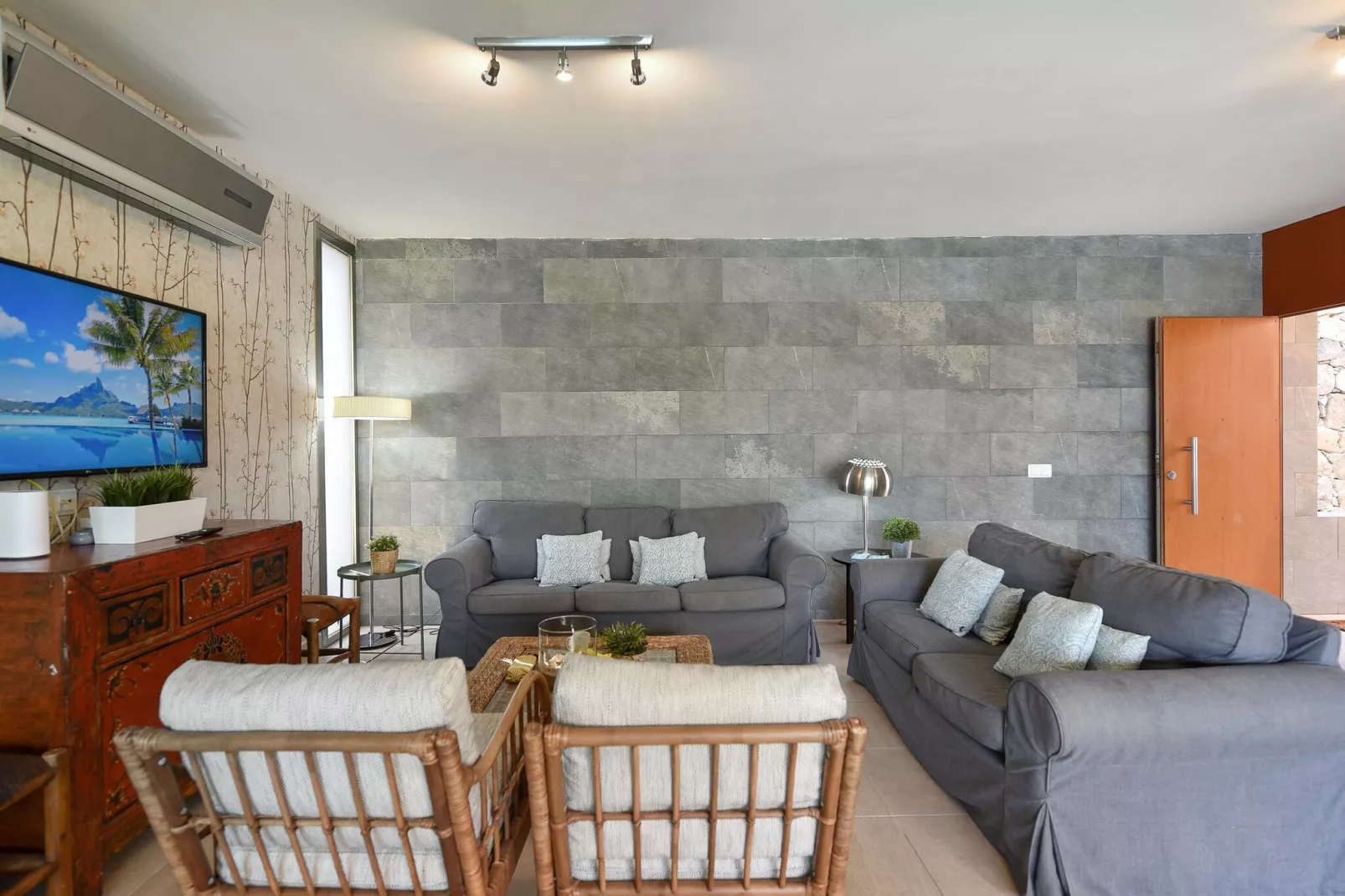 Par 4 Villa 18-Living room